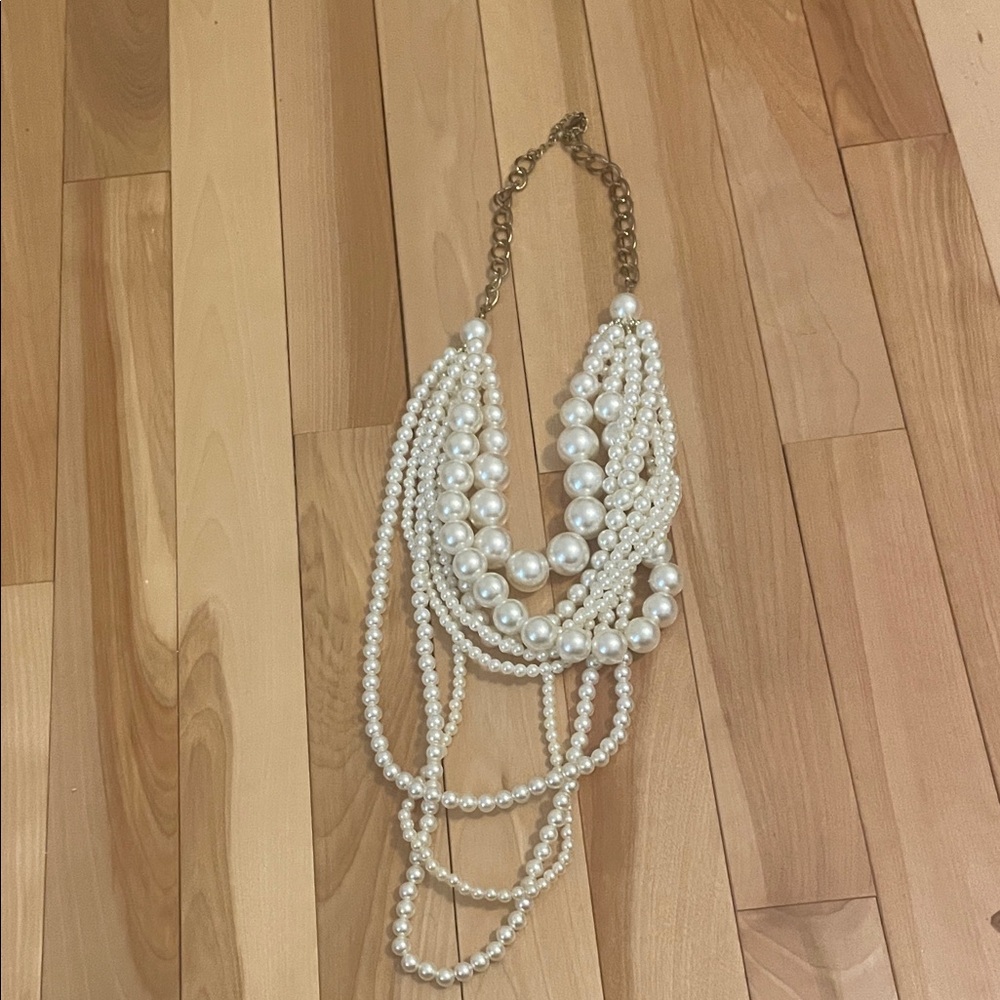 v i n t a g e :: 
Iconic princess Elegant Necklace